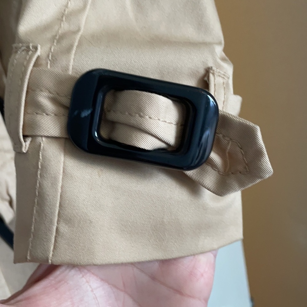 Tan Coat - Picture 4 of 4